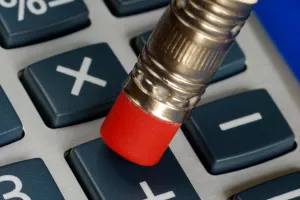 Laži, ogavne laži i statistika