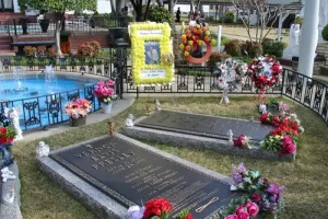 Prodaje se grobnica Elvisa Presleya