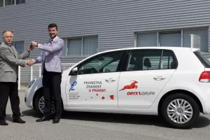ORYX Grupa uručila vozilo Fakultetu prometnih znanosti