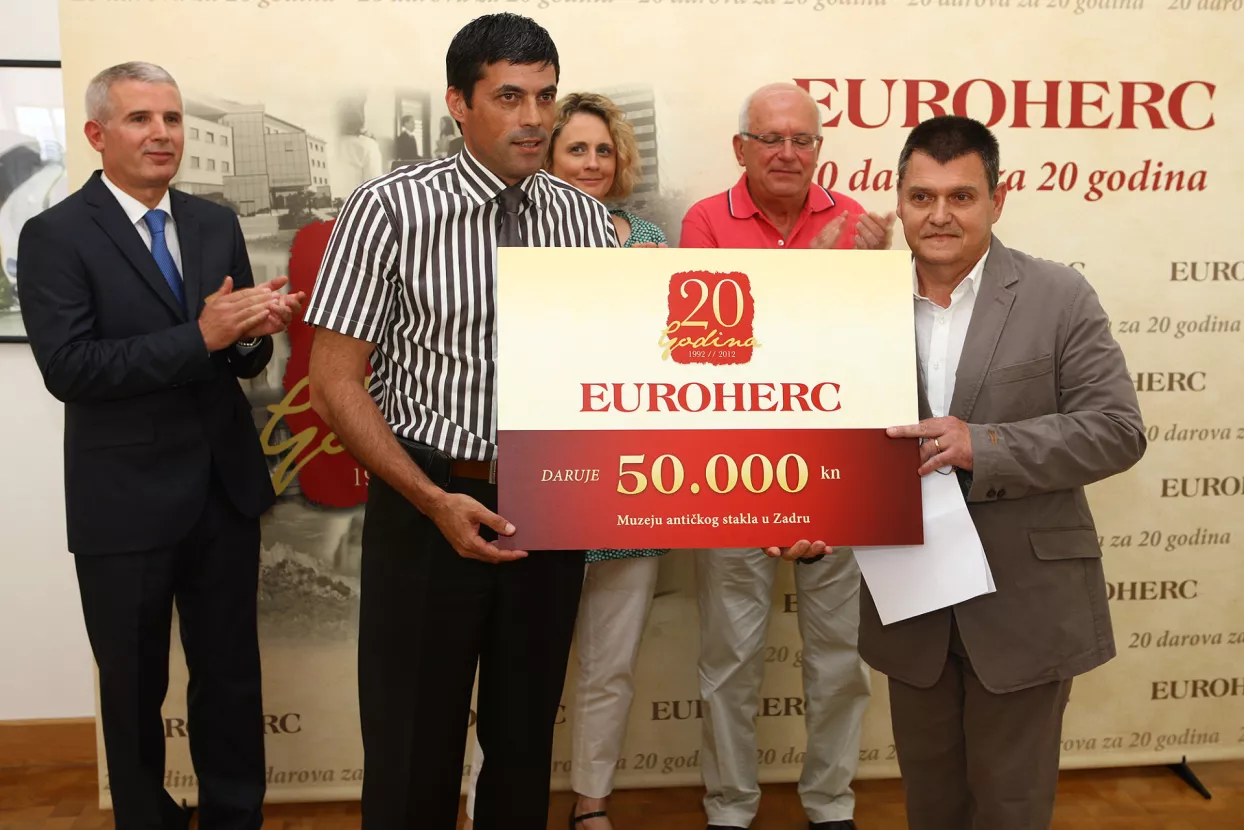 Donacija Muzeju antičkog stakla u Zadru