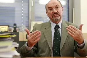 Granić: Vladu treba 'izbaciti iz regulacije cijena naftnih derivata