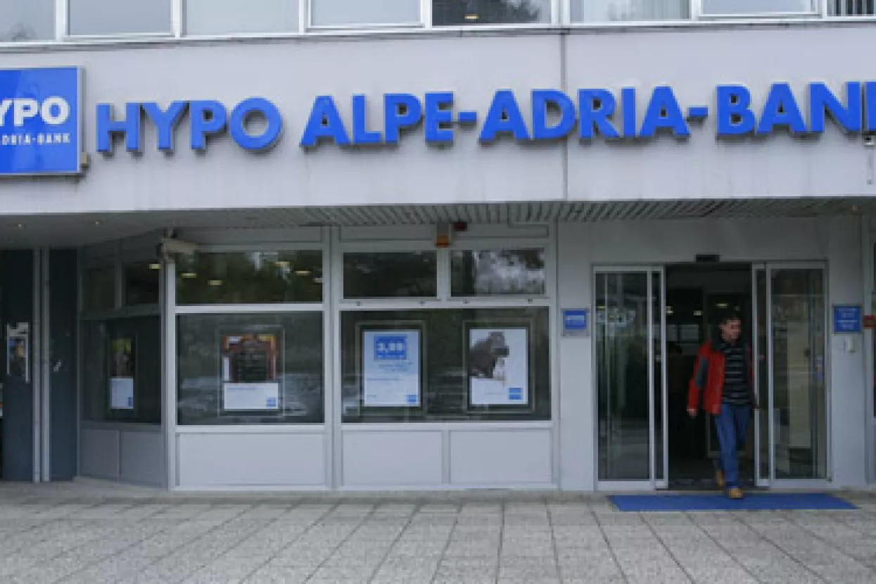 Hypo banka uvela mobilno bankarstvo