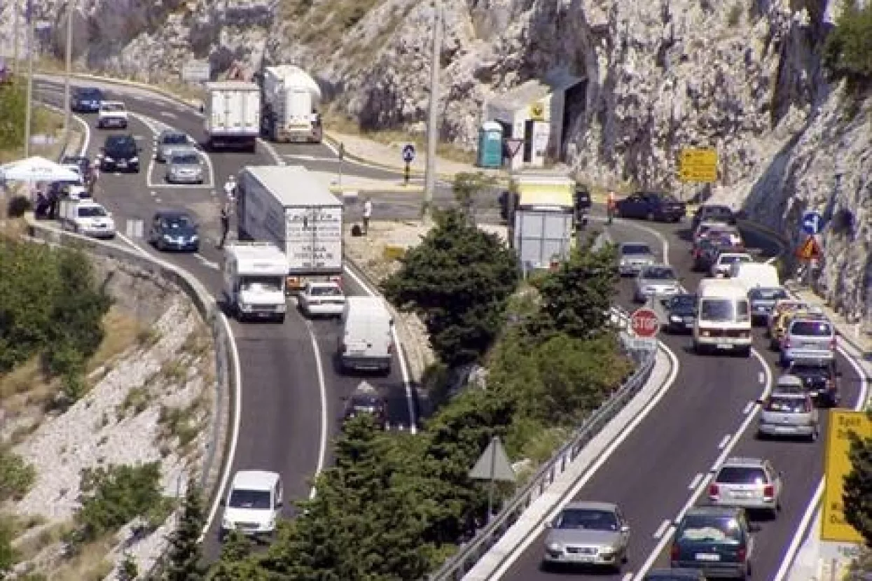 Kolika je razlika u cijeni putujete li do mora prema propisima ili jurite