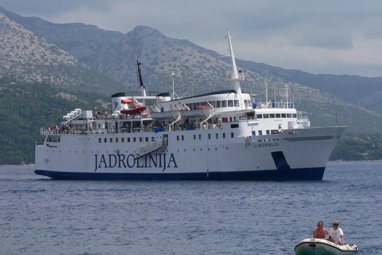 Koncesije za 5 trajektnih linija, za 19 natječaj poništen