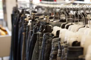 U srpnju najviše pale cijene odjeće i obuće