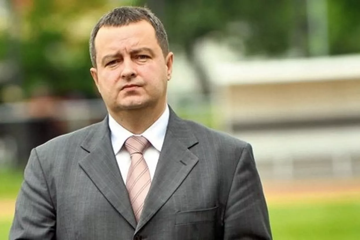 Dačić: Srbiji prijeti dužnička kriza i ropstvo