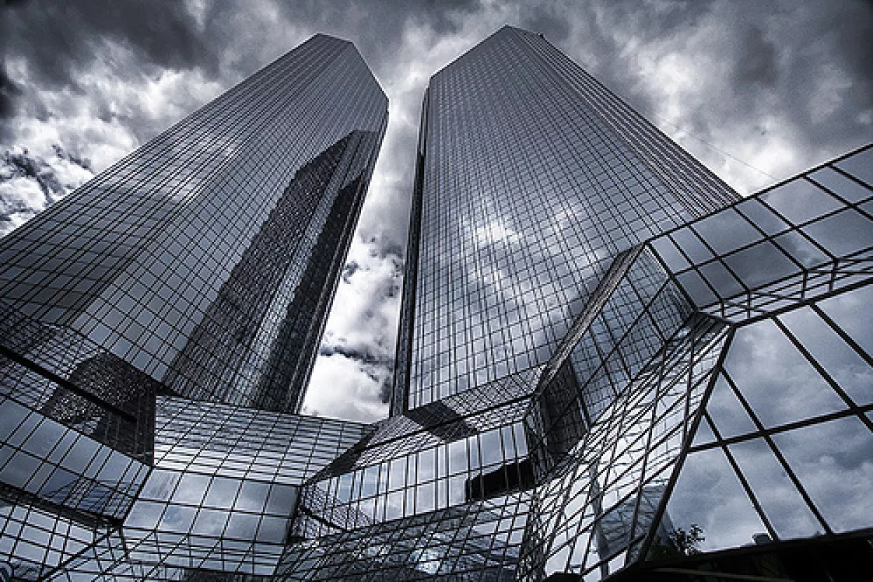 Menadžerima Deutche Bank bonus svakih pet godina