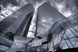 Menadžerima Deutche Bank bonus svakih pet godina