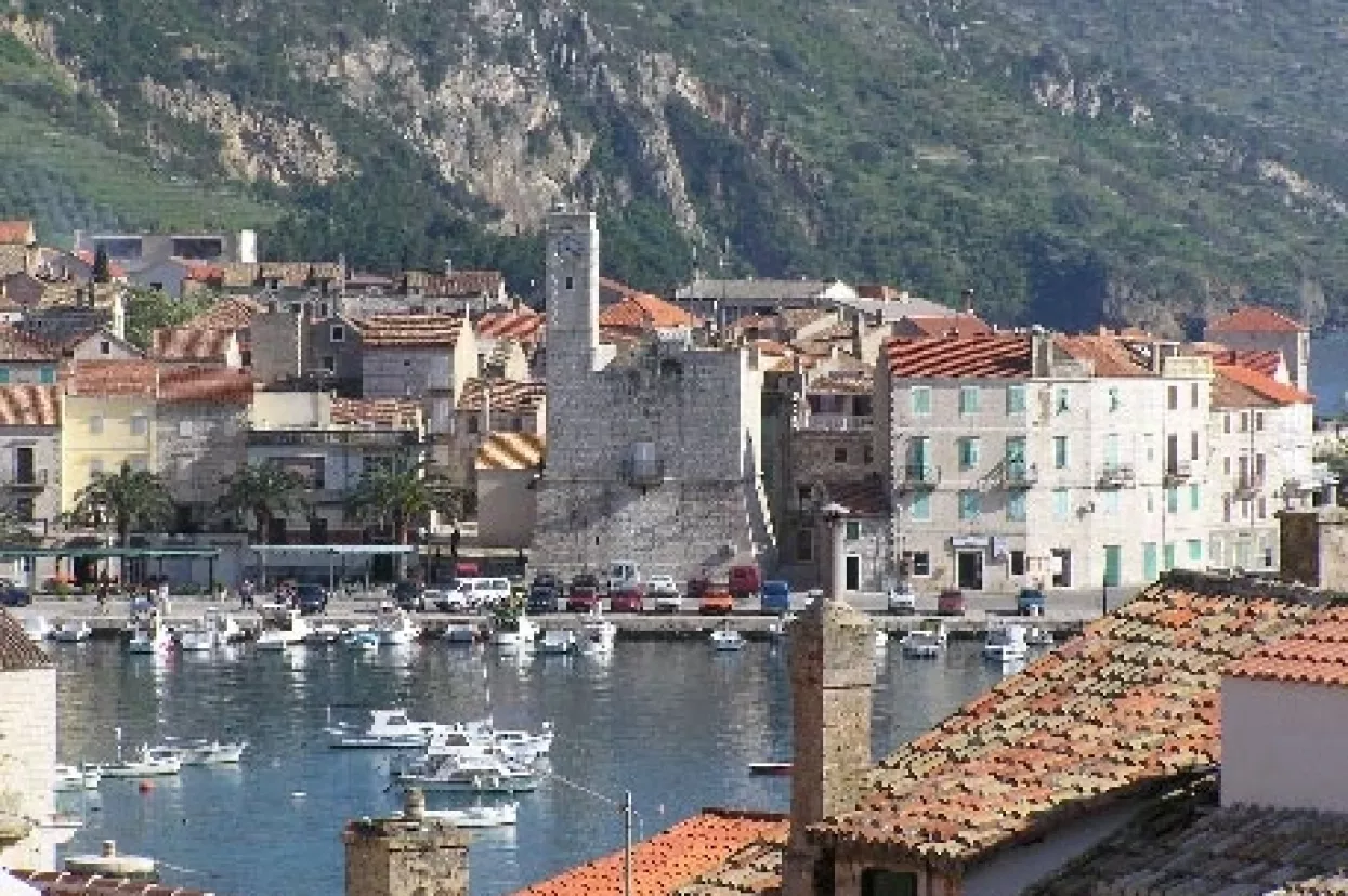 Komiža dobiva novu ribarsku luku i pristupnu cestu