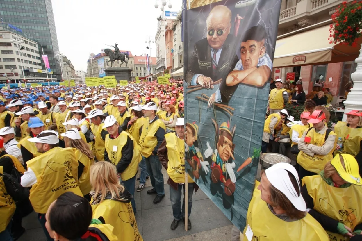 FOTO: Sindikati prosvjeduju uz popularne hitove