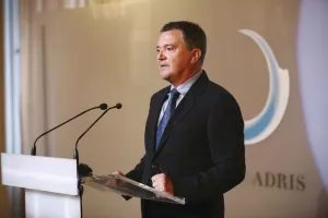 Polovicu prometa 'odnijele' dionice Adrisa