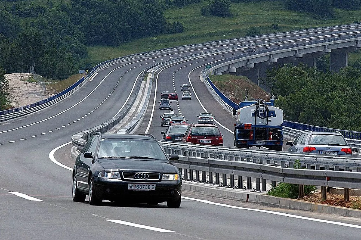 Cestari dužni 43,8 milijardi kuna, a godišnje uprihode 6