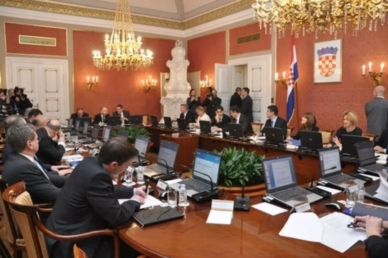 Vlada o podmirenju poreznog duga nekretninama