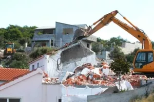 Na redu za rušenje tri kuće u Samoboru