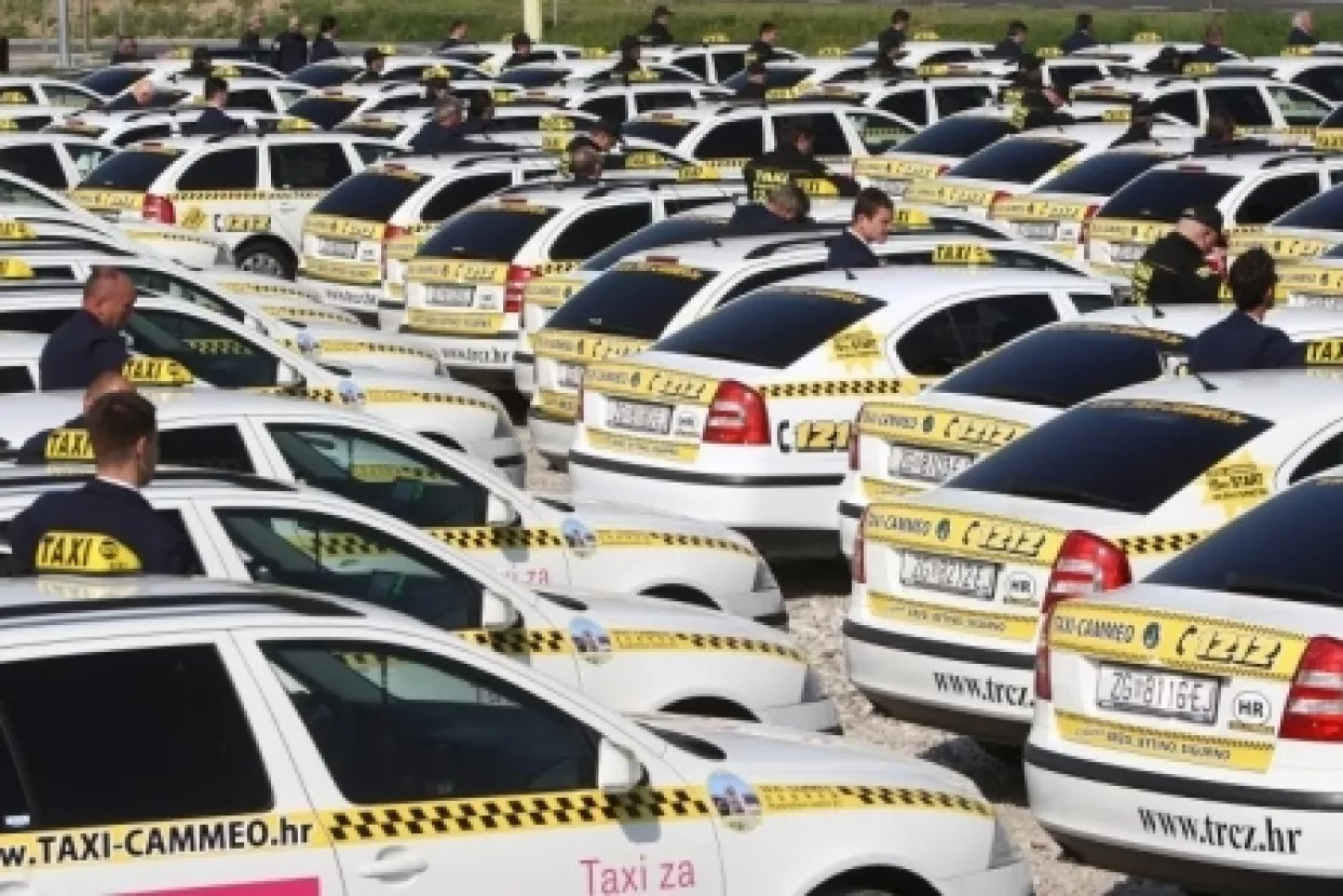 Taxi Cammeo besplatno vozi novopečene mame i bebe