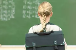 Preko 56 posto građana protiv miješanja Crkve u obrazovni sustav