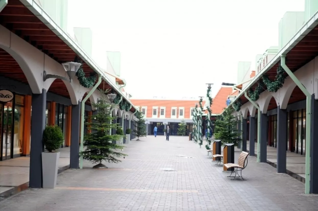 Ćelije umjesto dućana u outletu Sveta Helena