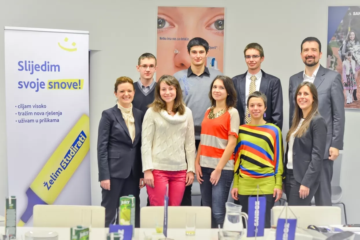 Sandoz će stipendirati šest studenata