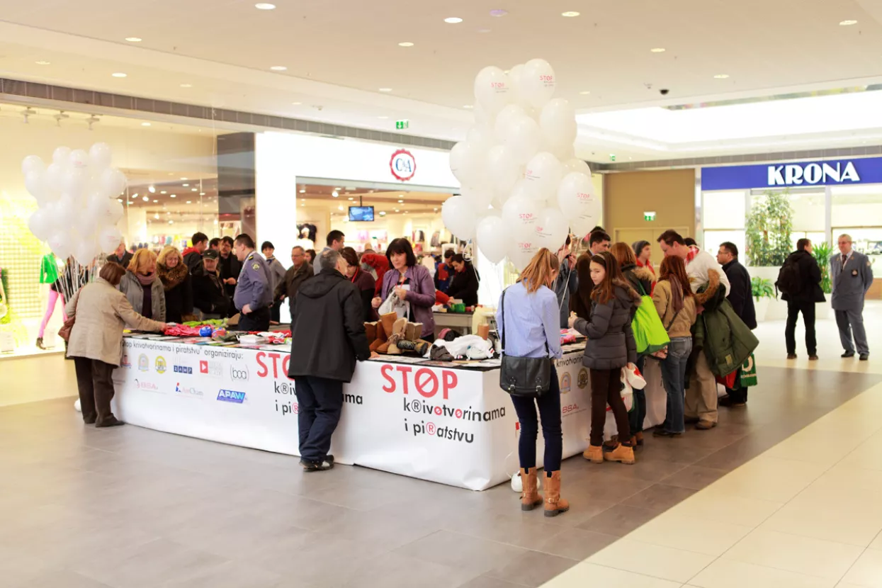 Što znate o krivotvorinama i piratstvu?