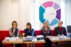 'Ženama treba dati novac, vrijeme i javne usluge'