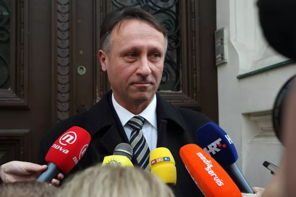 Suradnici Rončeviću preporučili da ne treba javni natječaj?!