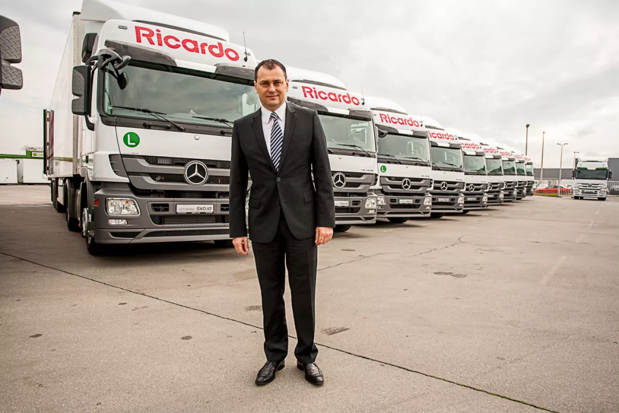 Isporučeno 10 novih Mercedes-Benz Actrosa