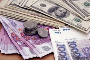 Ukidanje cenzusa traže novinskim oglasom