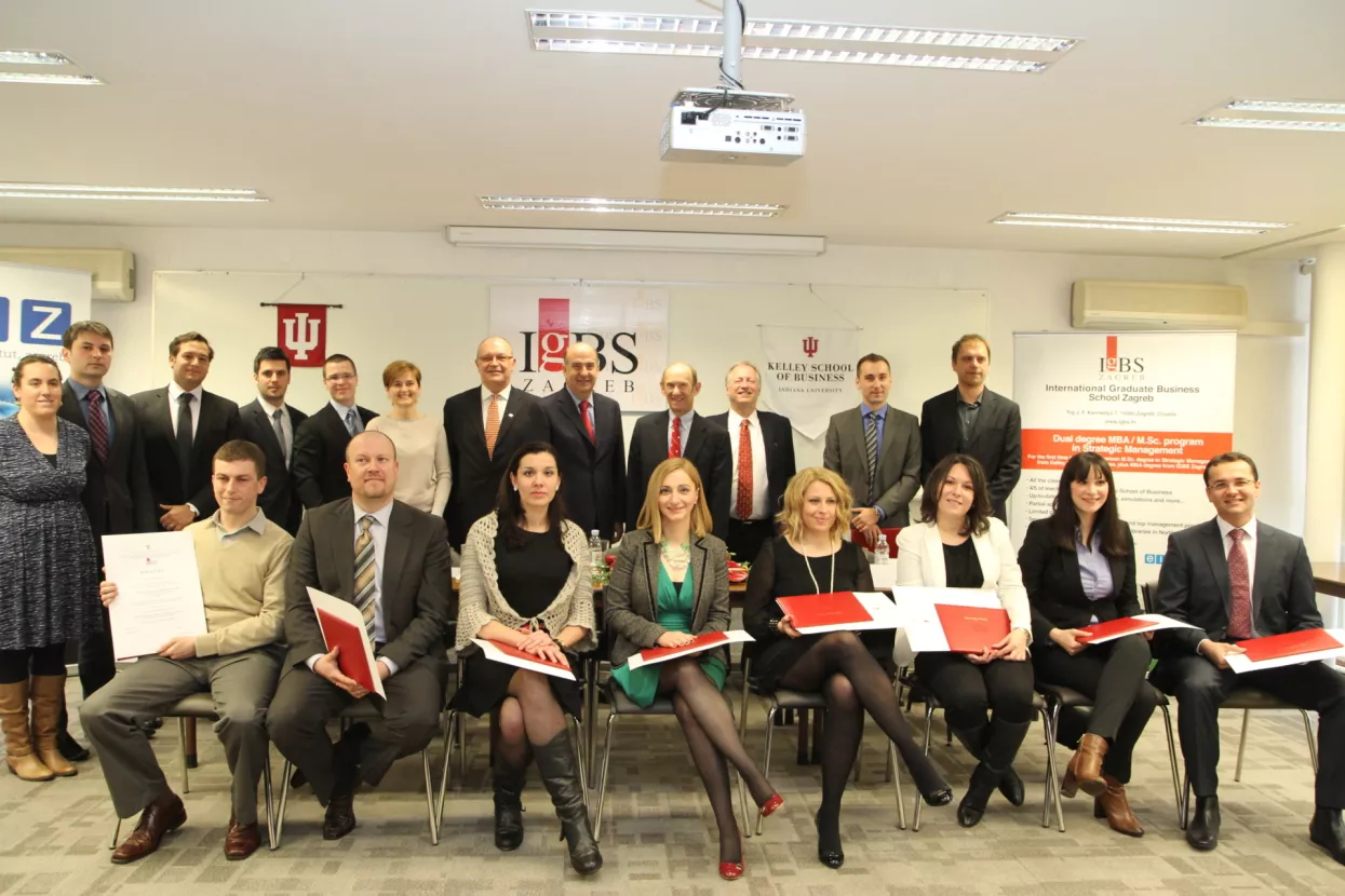 IGBS Zagreb promovirao 18 diplomanata