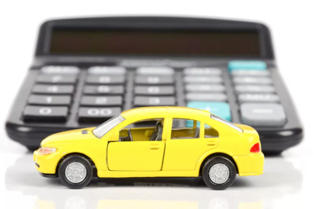 Prepolovljena prodaja motornih vozila i dijelova