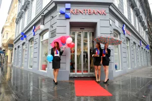 Male banke same joj se nude