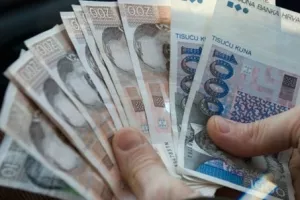 Prosječna plaća pada 12. mjesec zaredom