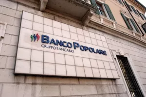 Dobit Intese Sanpaolo manja za 62 posto, Banco Popolare u dobitku