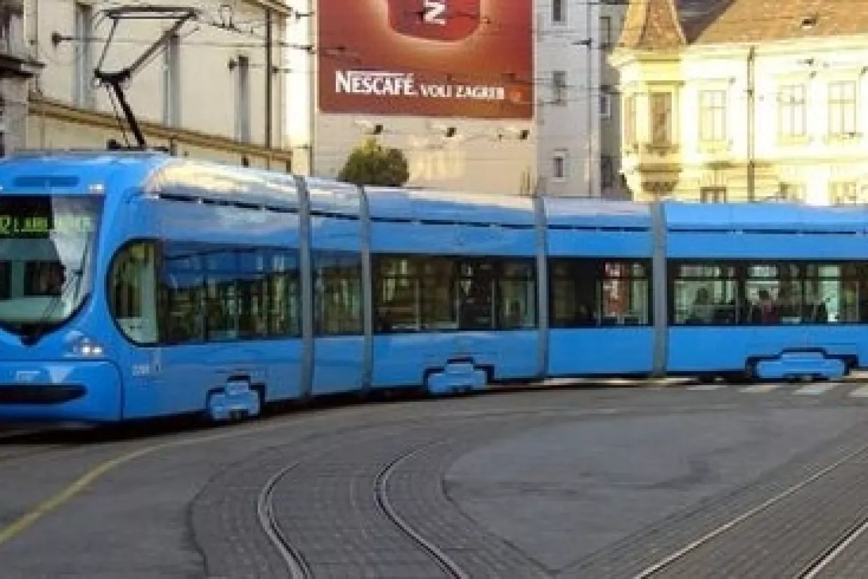 Končar u Ženevi predstavlja niskopodni tramvaj i vlak