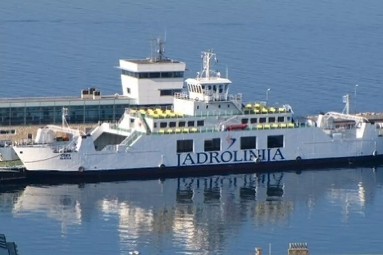 Uvode se tri sezonske brodske linije