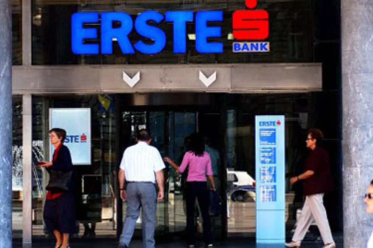 Erste Group otkupljuje vlasničke udjele