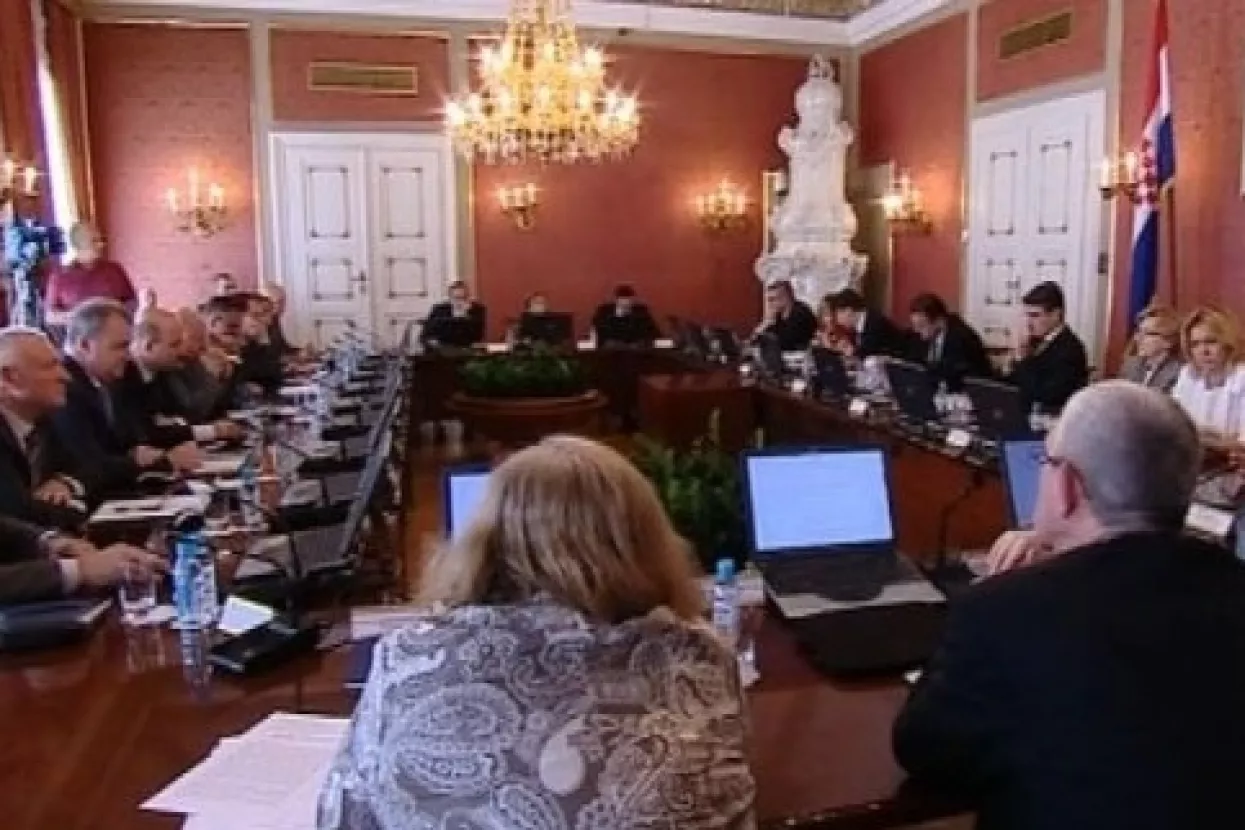 Povišica za ravnatelje državnih agencija 'zbog velike odgovornosti'