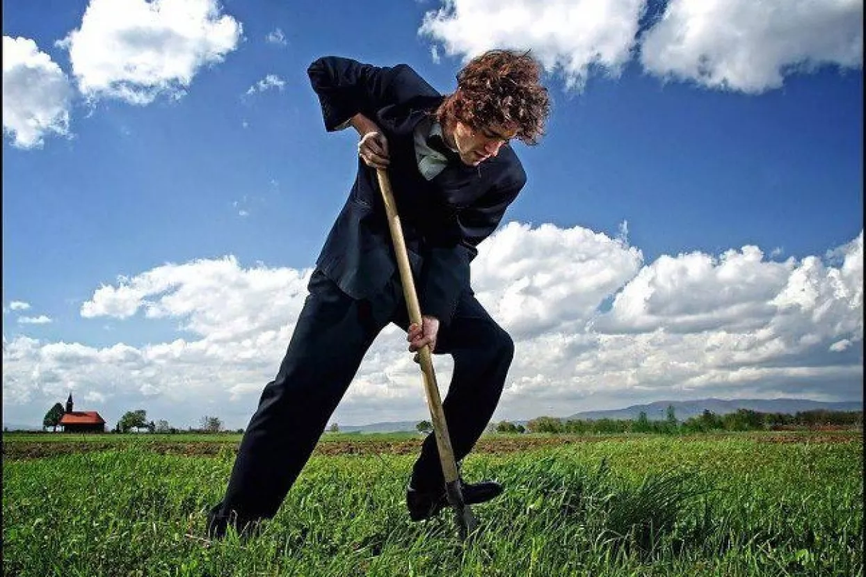 Lazarus, dig yourself!