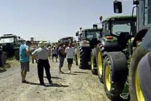 Traktori odlaze sa cesta, seljaci odlučili Vladu tužiti Ustavnom sudu