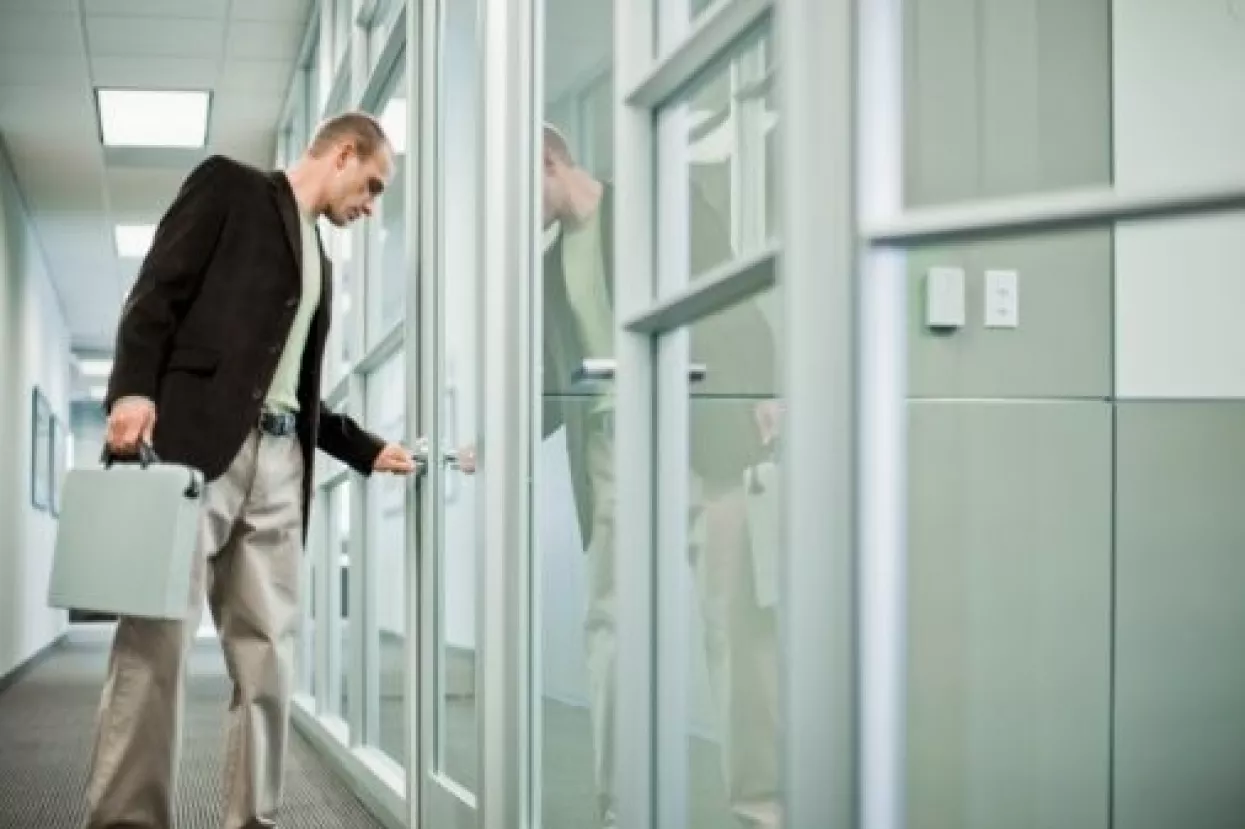 Polovina poslovnih subjekata neaktivna, isto toliko s jednim zaposlenim