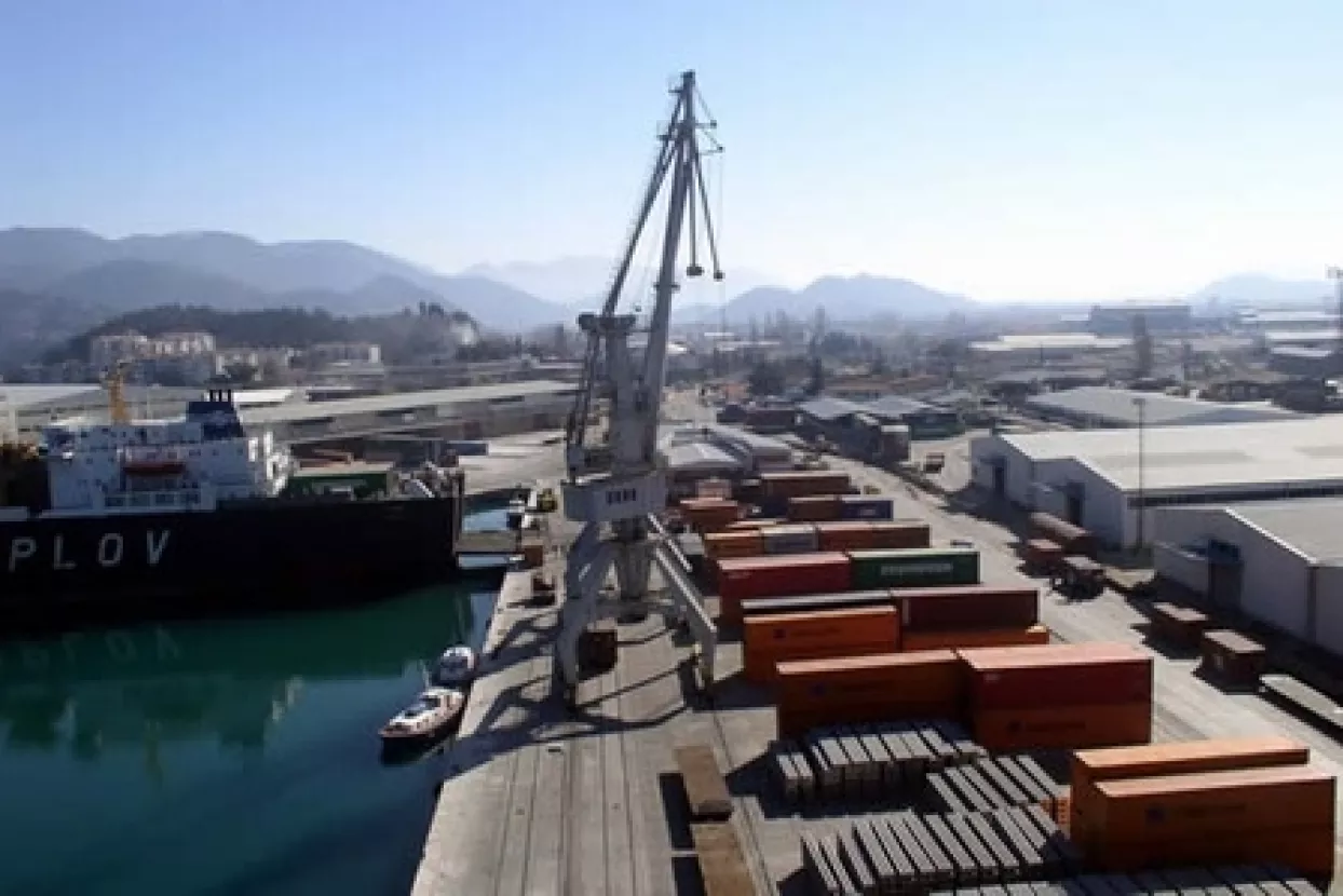 Potpisan ugovor o izgradnji ulaznog kompleksa Luke Ploče