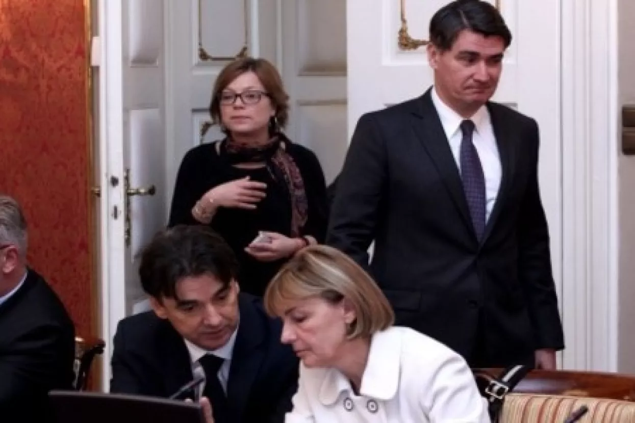 Vlada o socijalnoj skrbi, mirovinama i obrtu