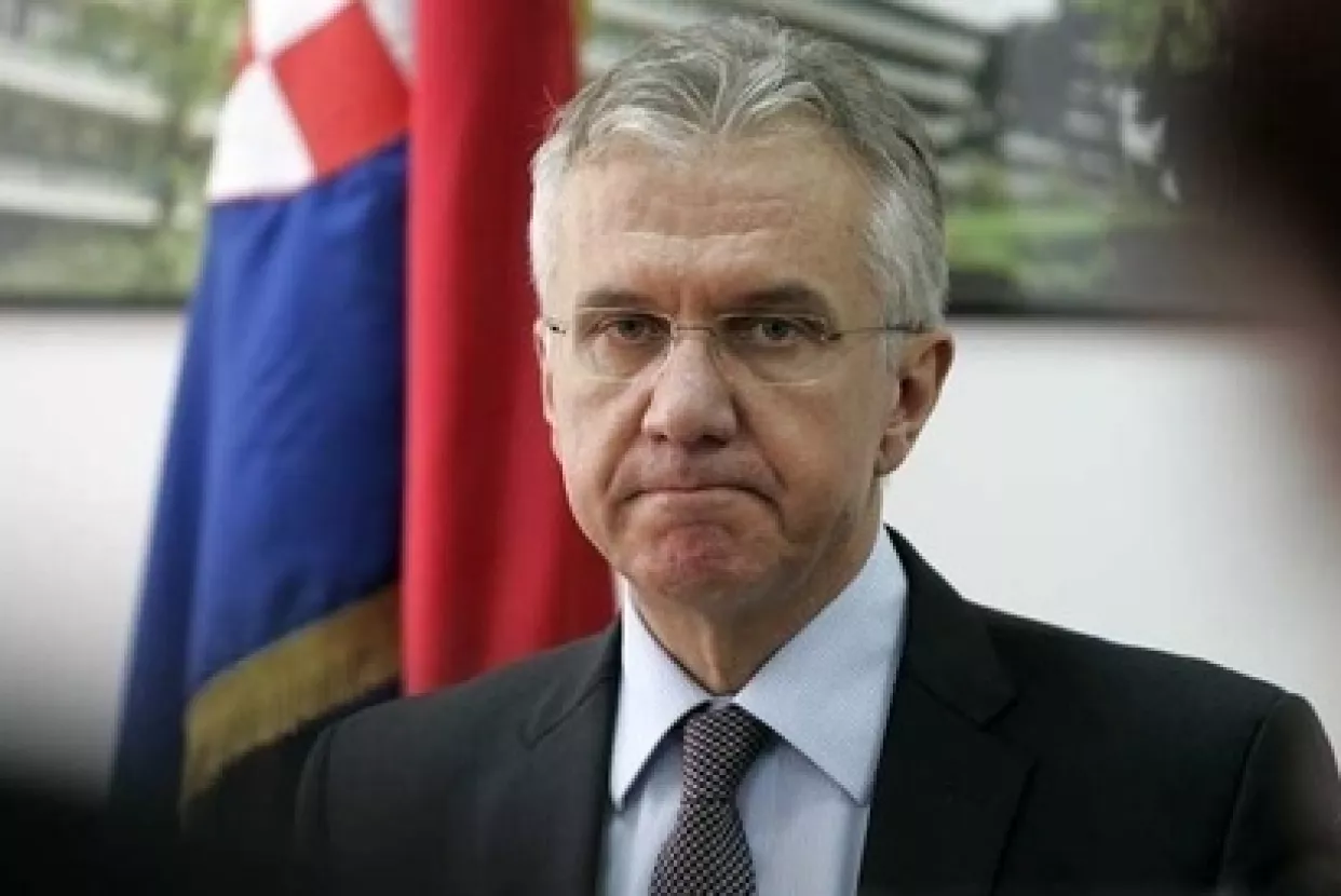 Ostojić spreman odustati od smjenskog rada na kritičnim odjelima