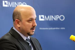 'Žao mi je &scaron;to nisam izravno sudjelovao u nabavi novih automobila'