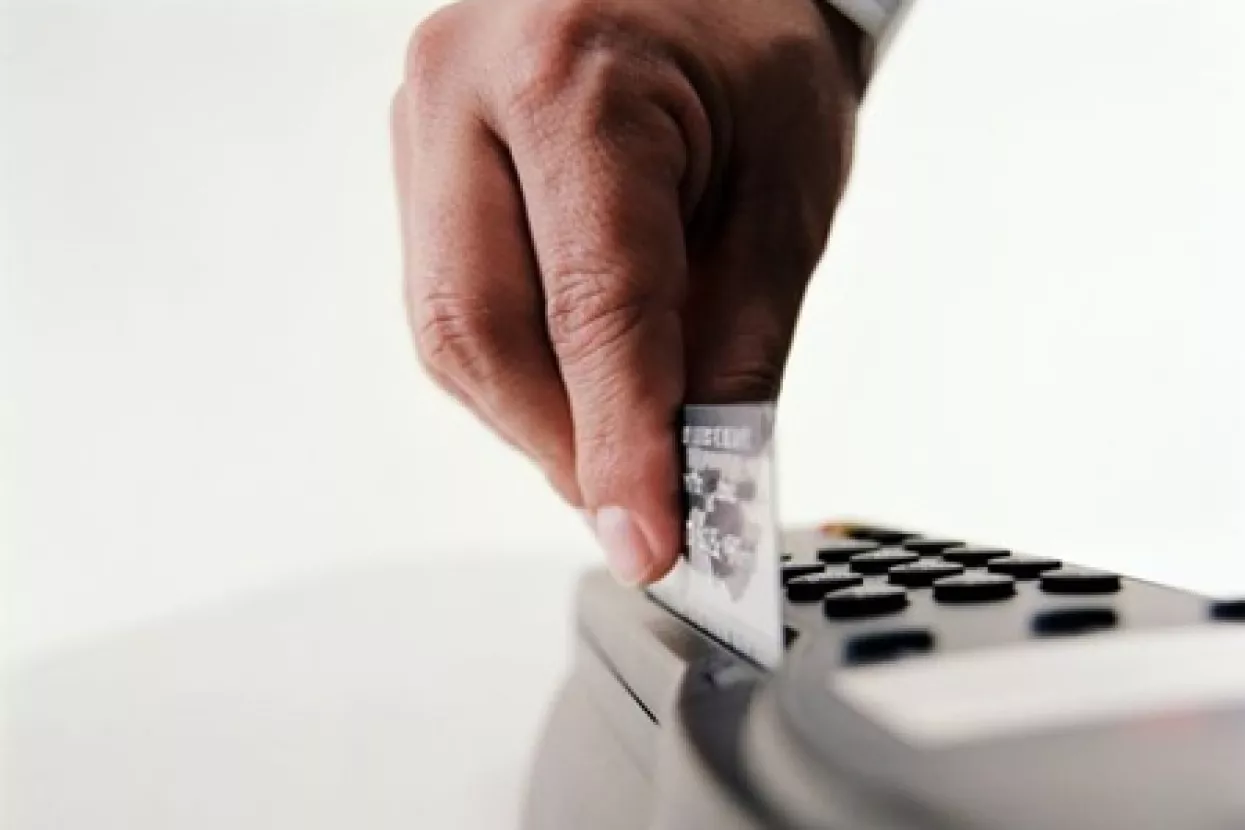 Visa smanjuje naknade, istraga okončana