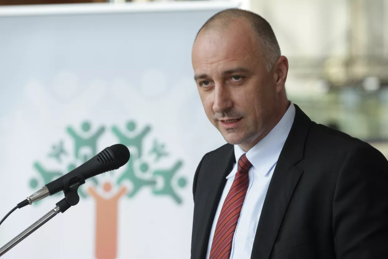 Vrdoljak: Umjesto u ceste, sada trebamo ulagati u obrazovanje