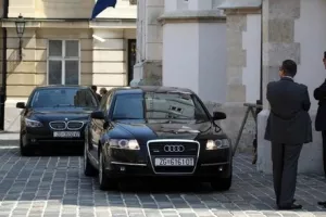 Nova vozila za Vladu i ministarstva podigla prodaju automobila u Hrvatskoj