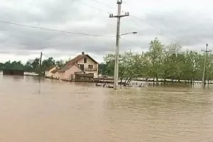 Kome mora smrknuti da bi njima osvanulo?