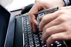 Lider traži novinare