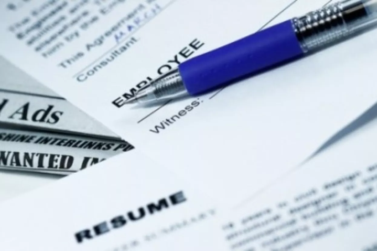 Je li došao kraj papirnatim životopisima?