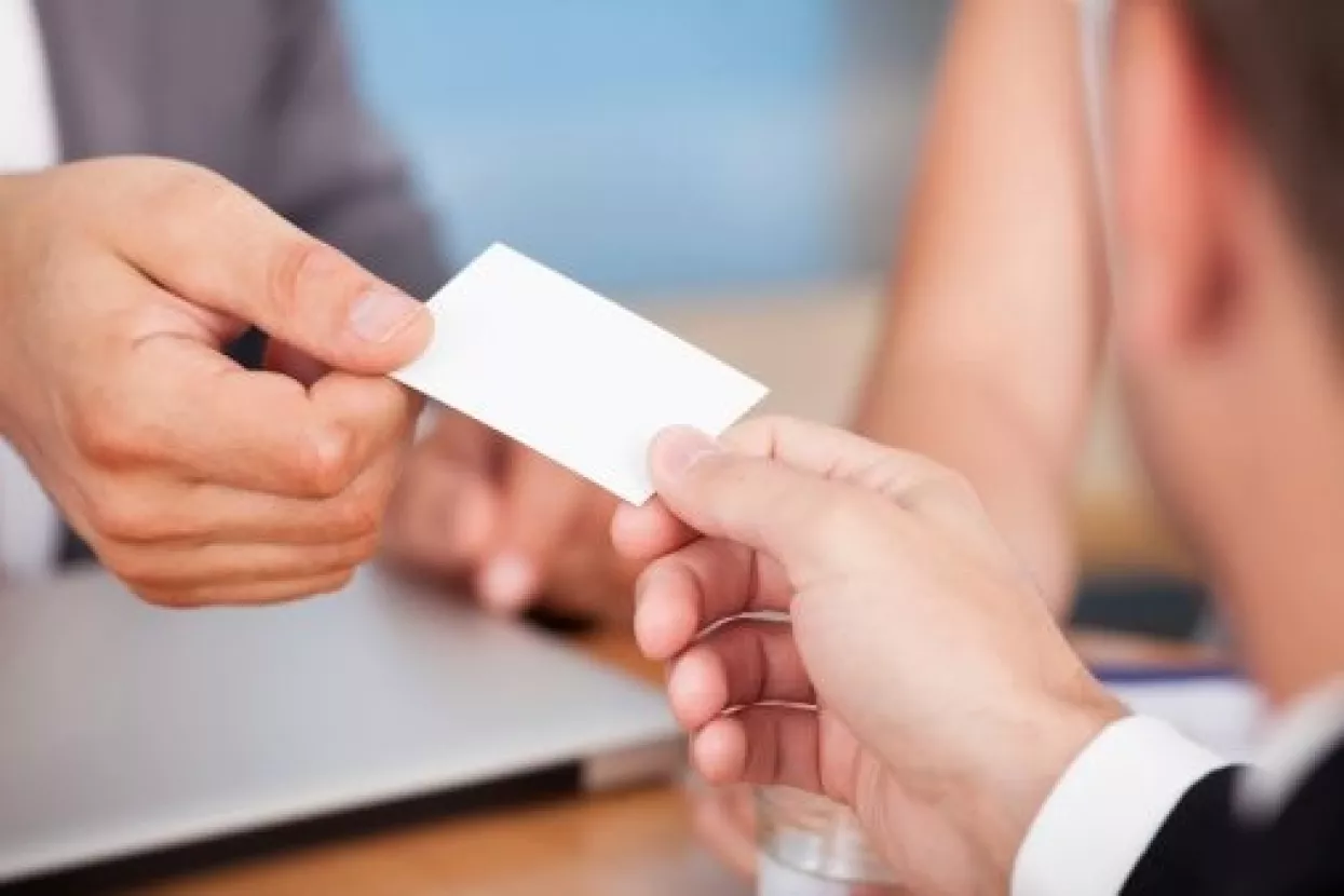 Kako najlakše i najbrže pretvoriti vizitke u digitalne kontakte?